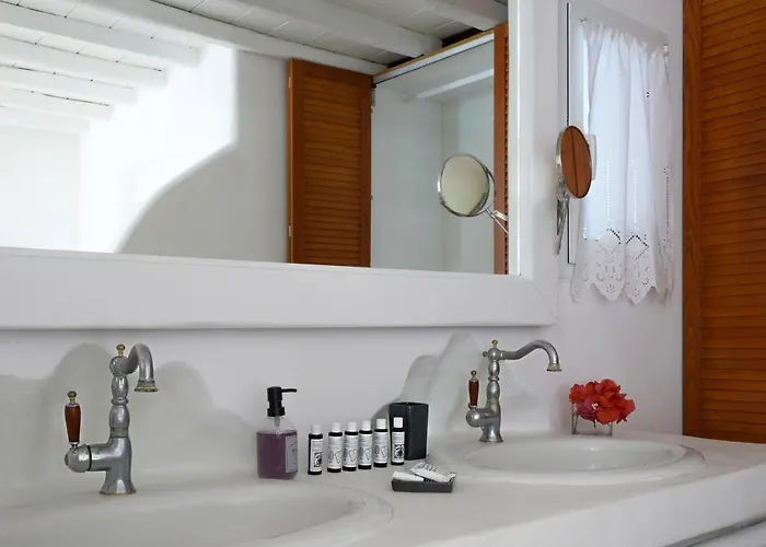 Cliff 270 In Houlakia Villa